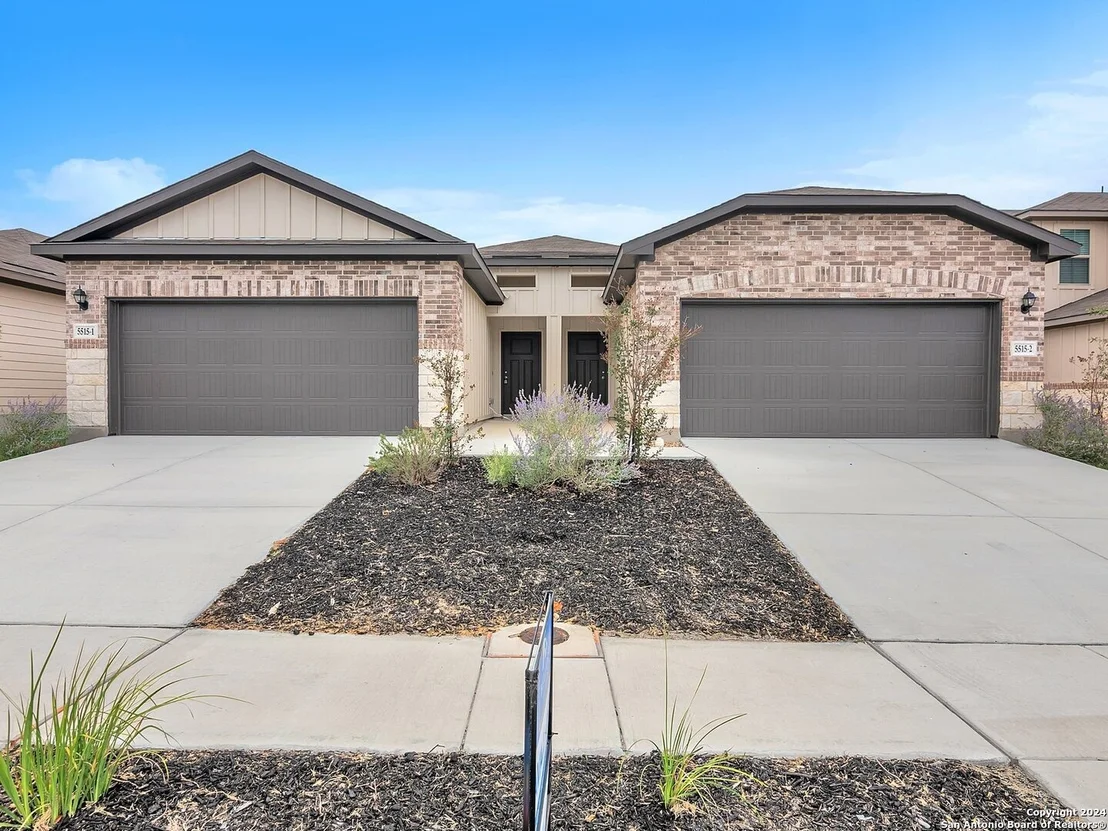Photo of 5515 Devils Gate