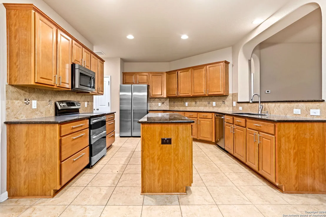 Photo of 809 LASERRA