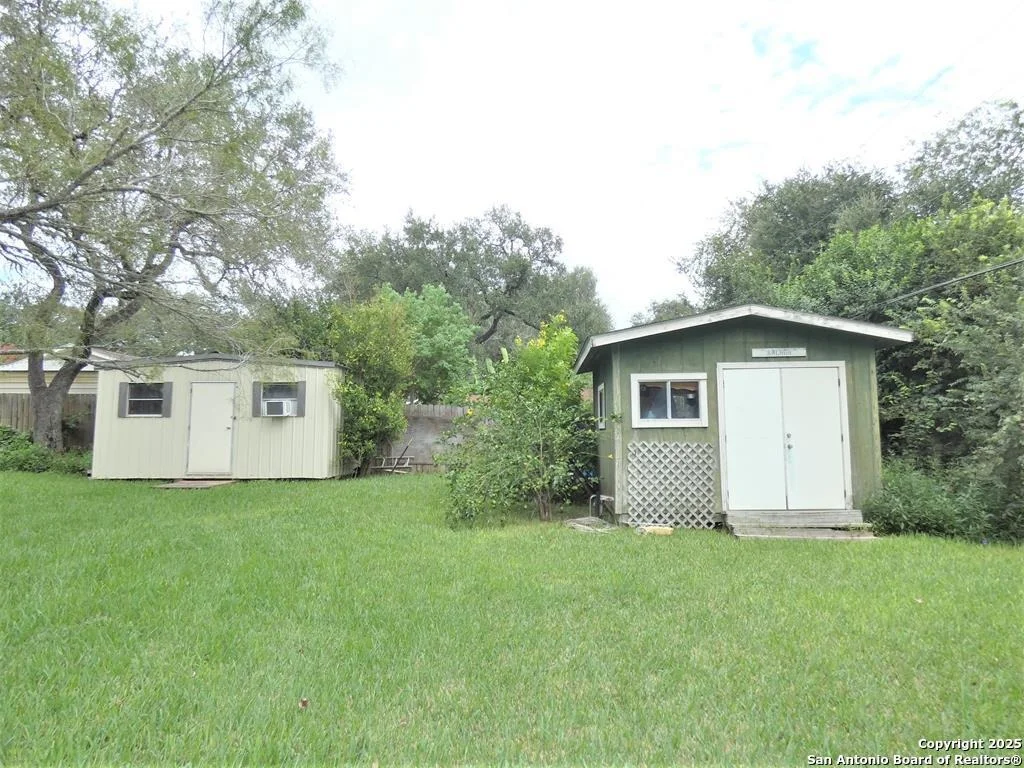 Photo of 12 Encino Loma
