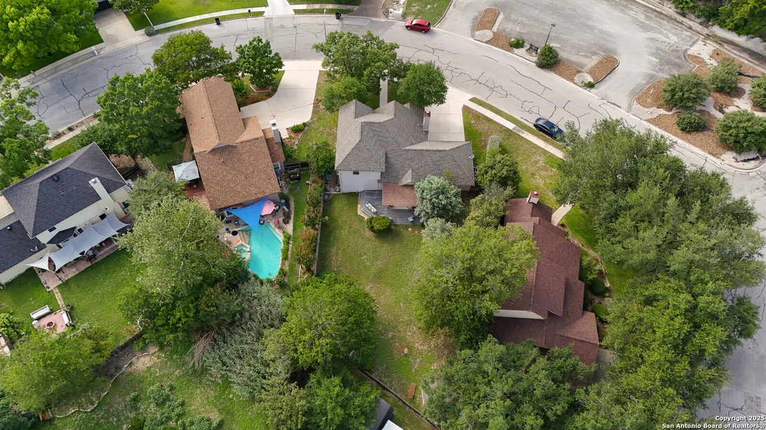 Photo of 640 Riverside