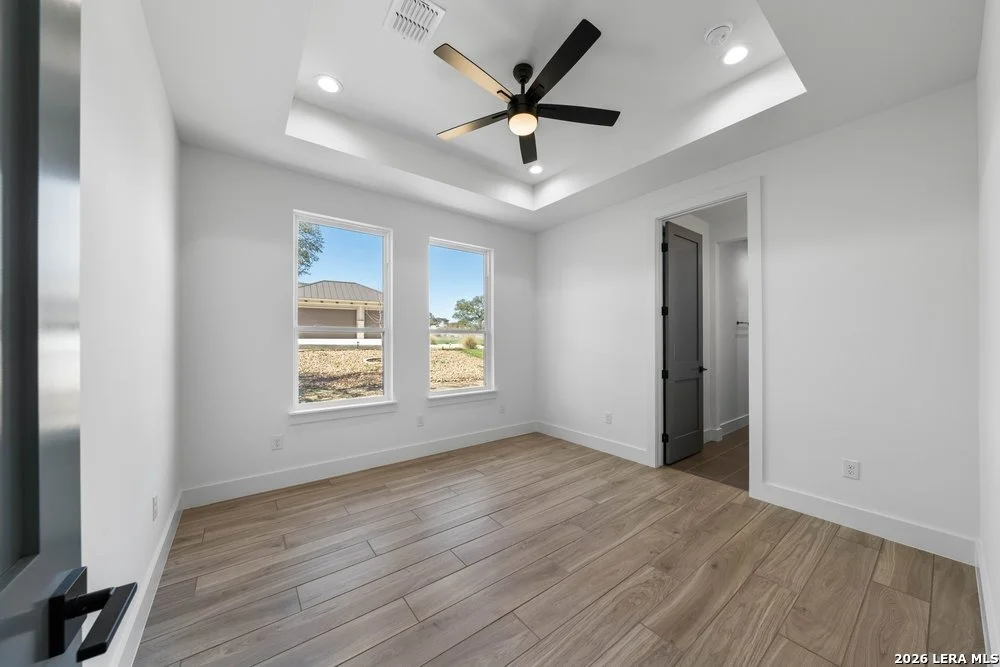 Photo of 877 Annabelle Ave