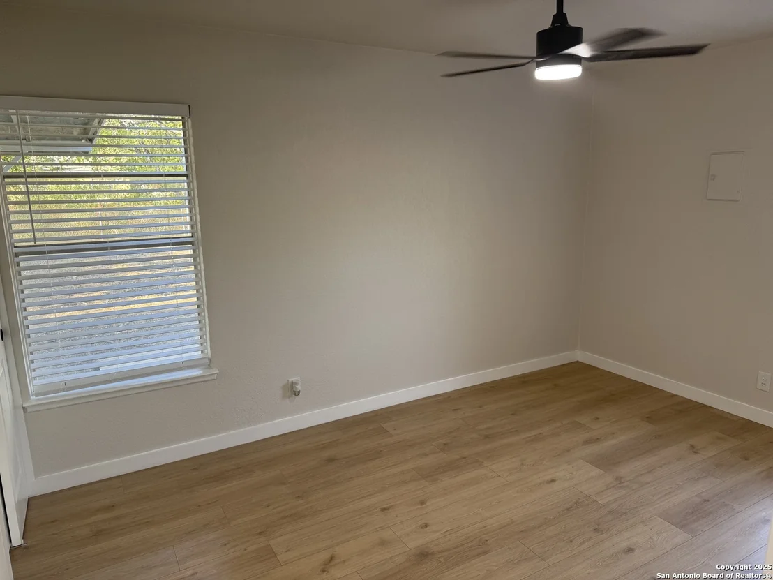 Photo of 5807 Stonybrook