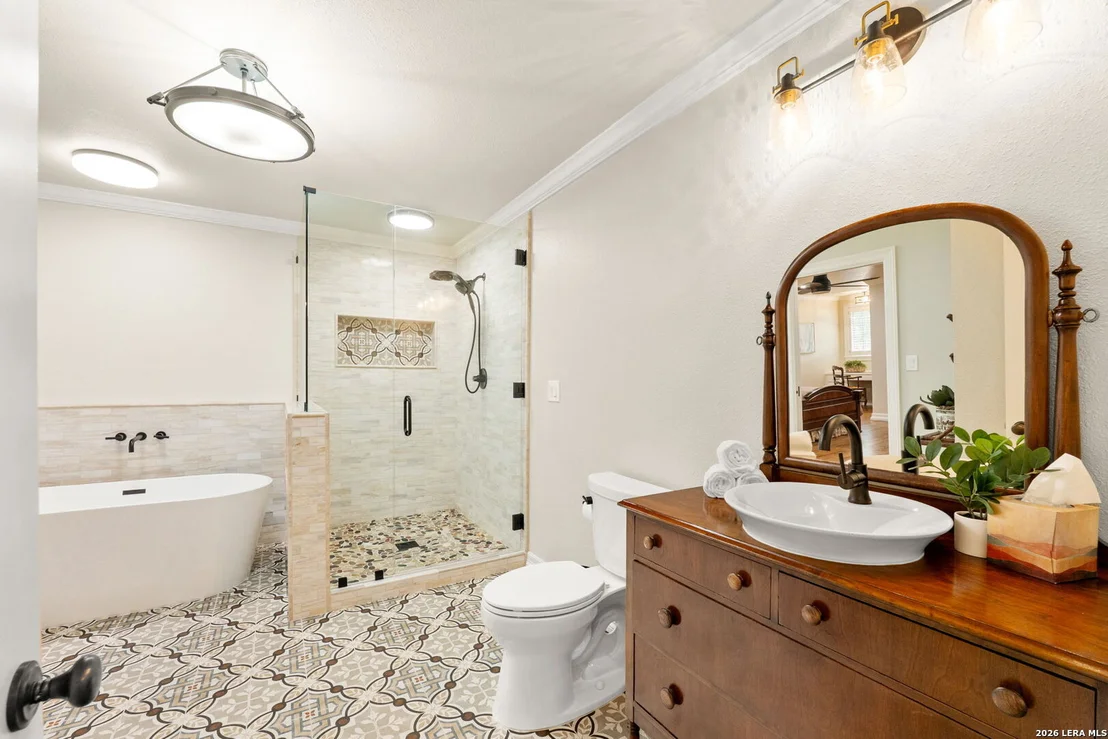 Photo of 2 CHATSWORTH WAY