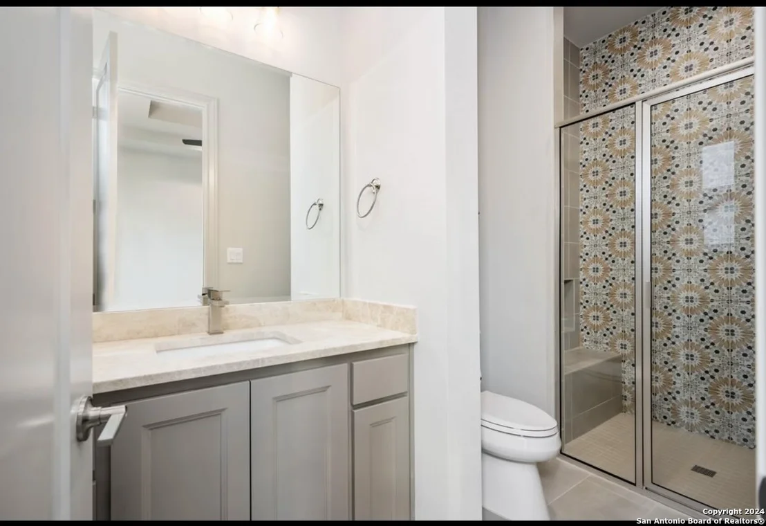 Photo of 7206 BLUFF RUN