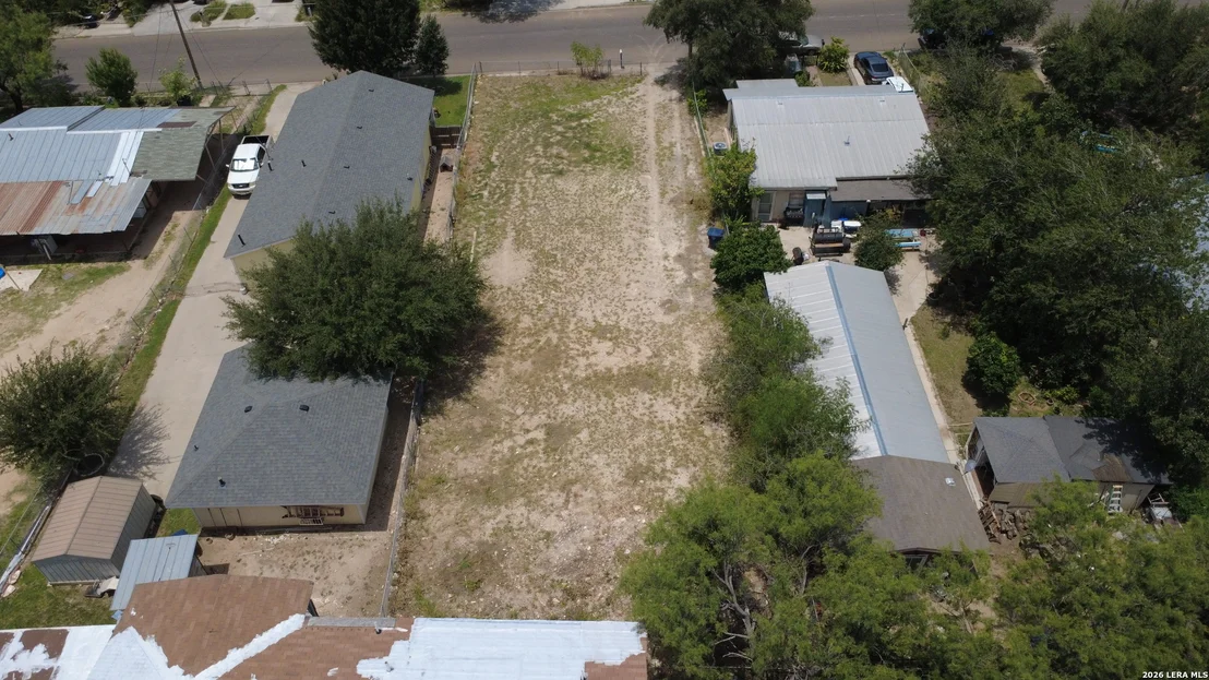Photo of 246 N COMAL ST