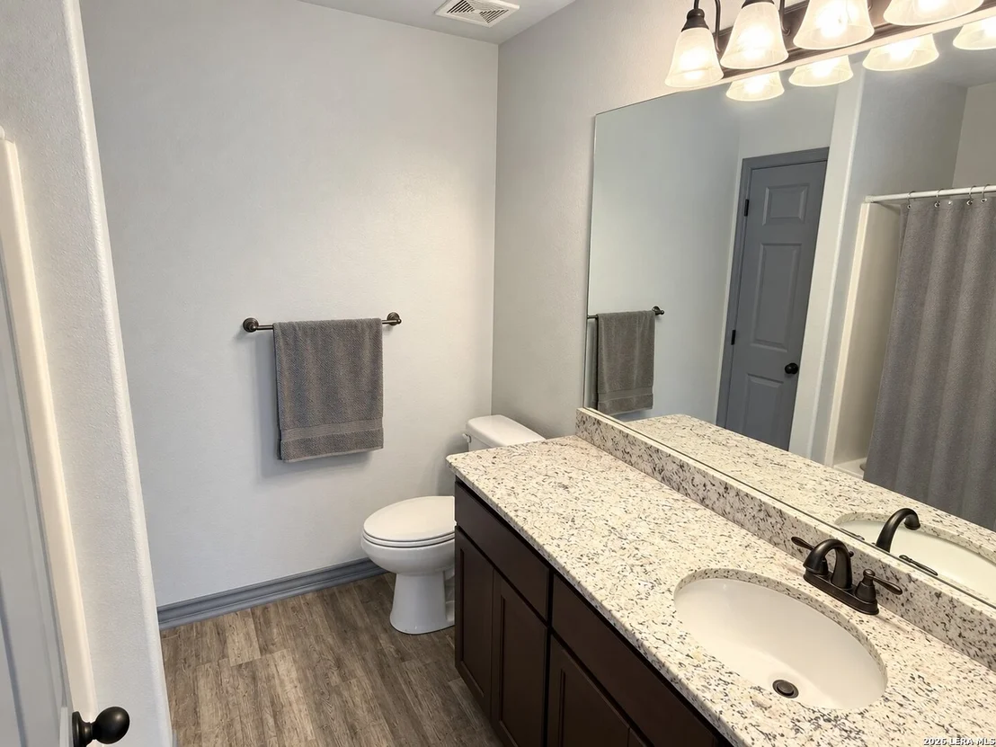 Photo of 100 Lakeview