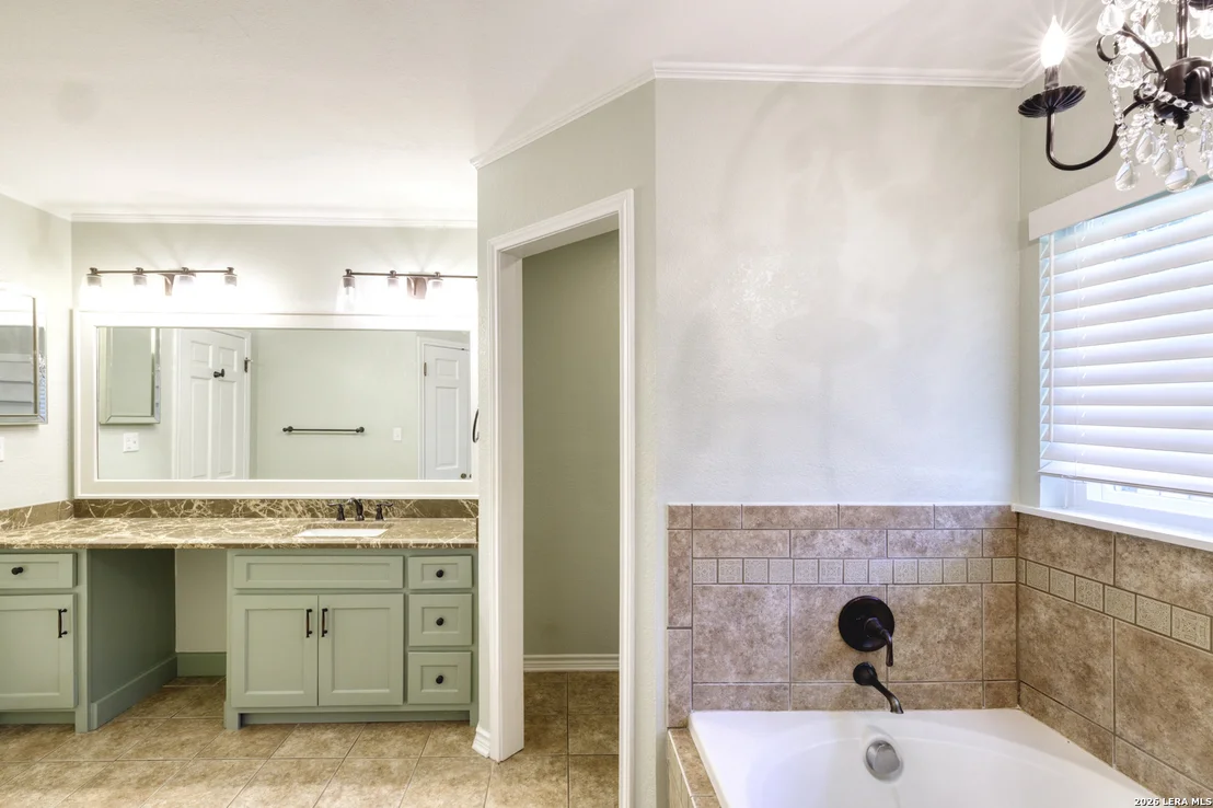 Photo of 921 Maple