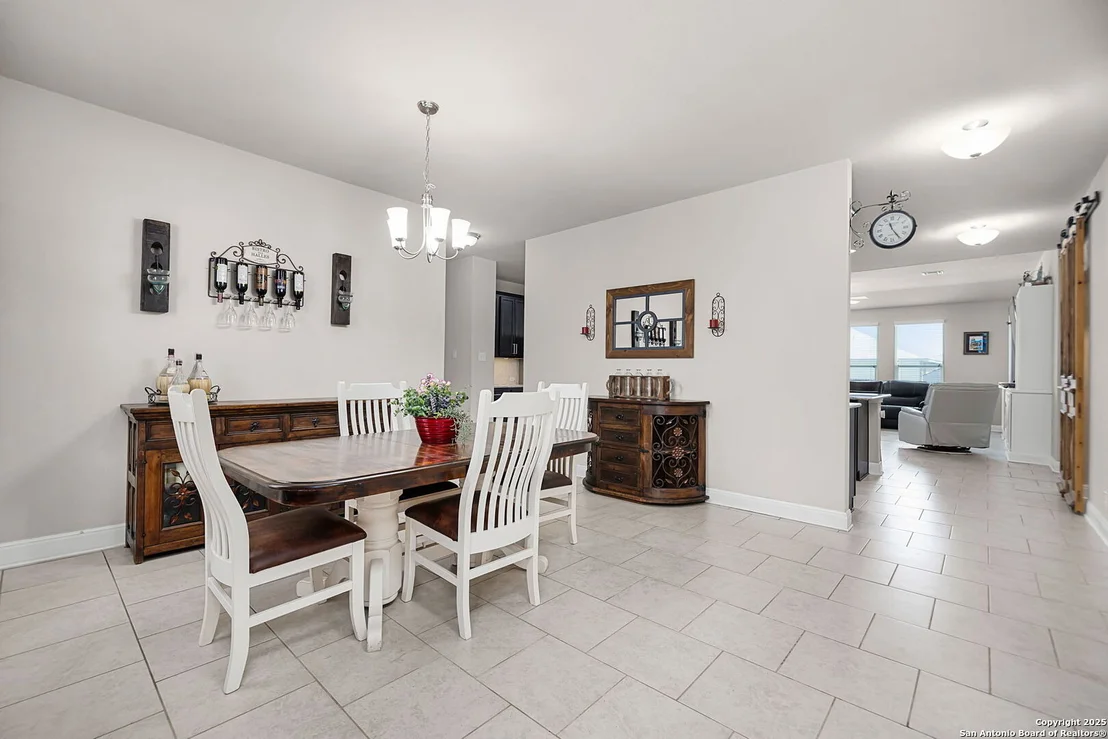 Photo of 124 White Rock