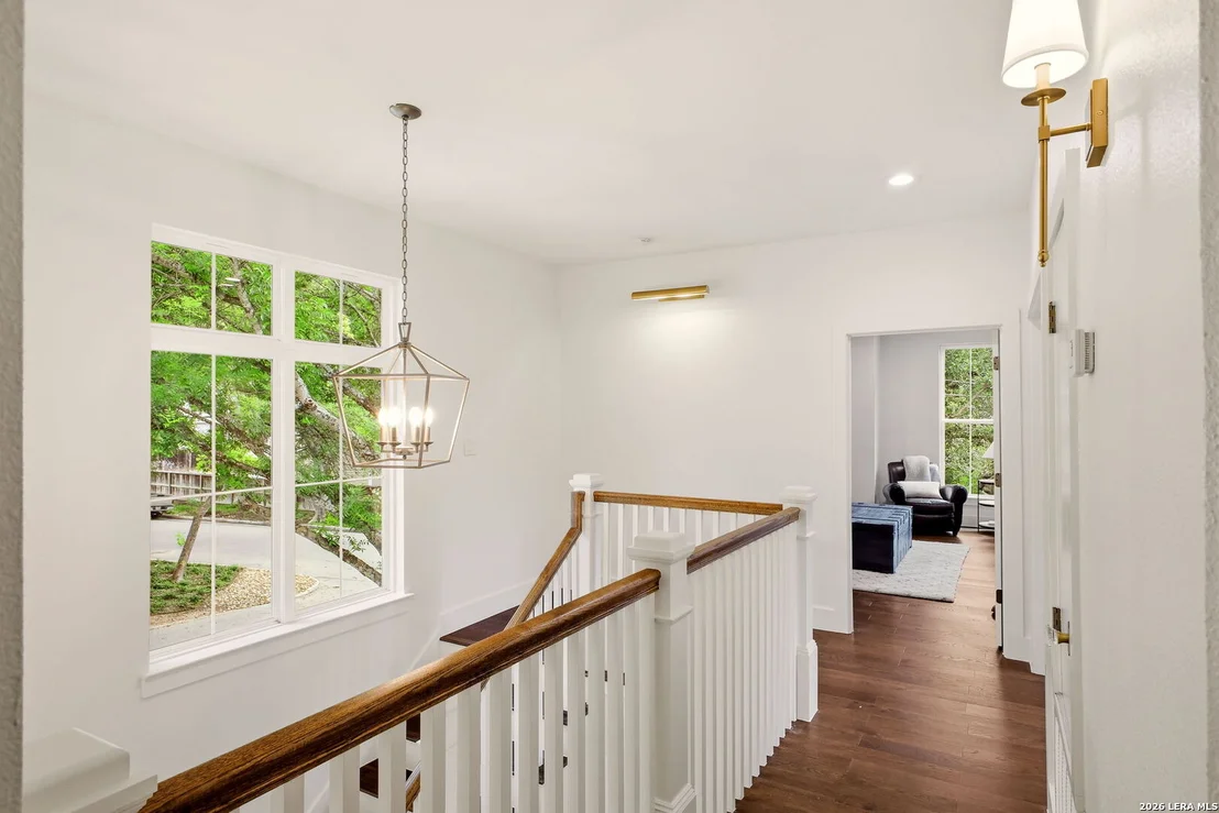 Photo of 301 OGDEN LN