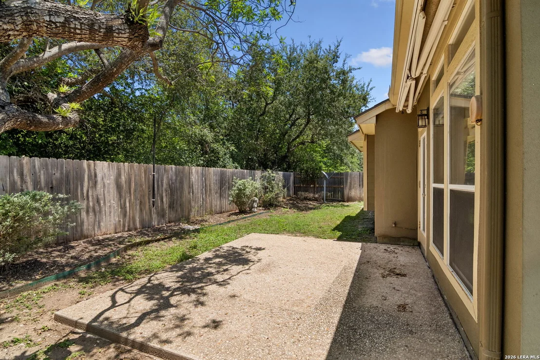 Photo of 1303 BLUFF FOREST