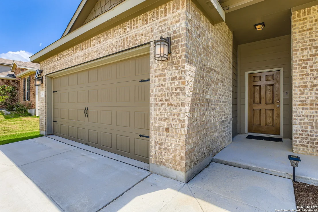 Photo of 2832 Klein Way