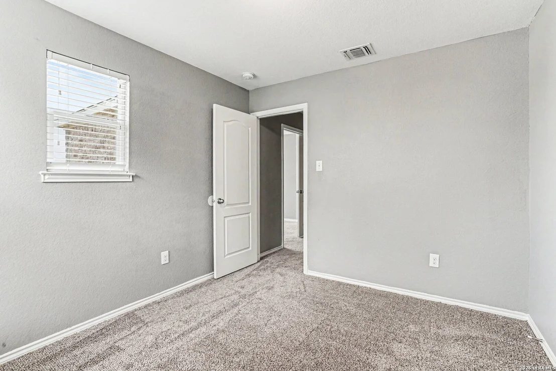 Photo of 4005 Legend Pond