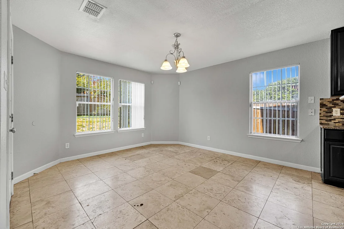 Photo of 611 PARK PT