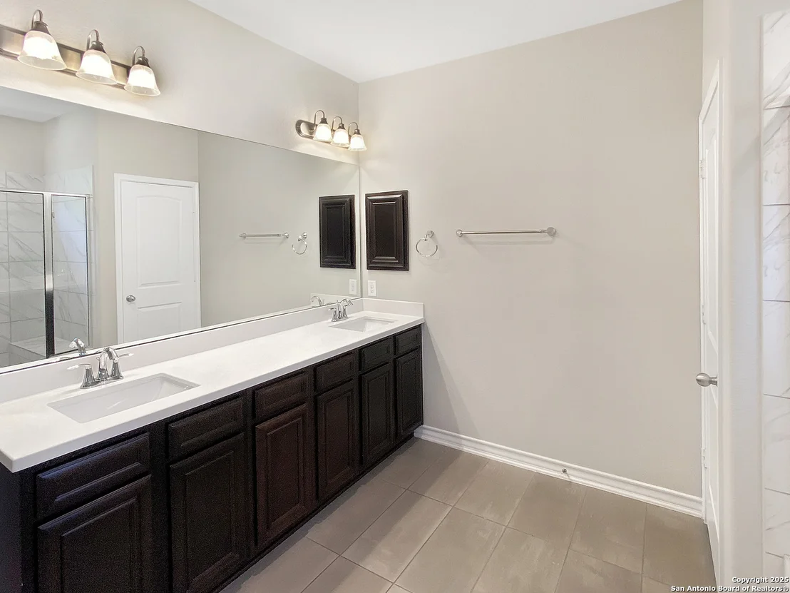 Photo of 3119 Ambar Cala