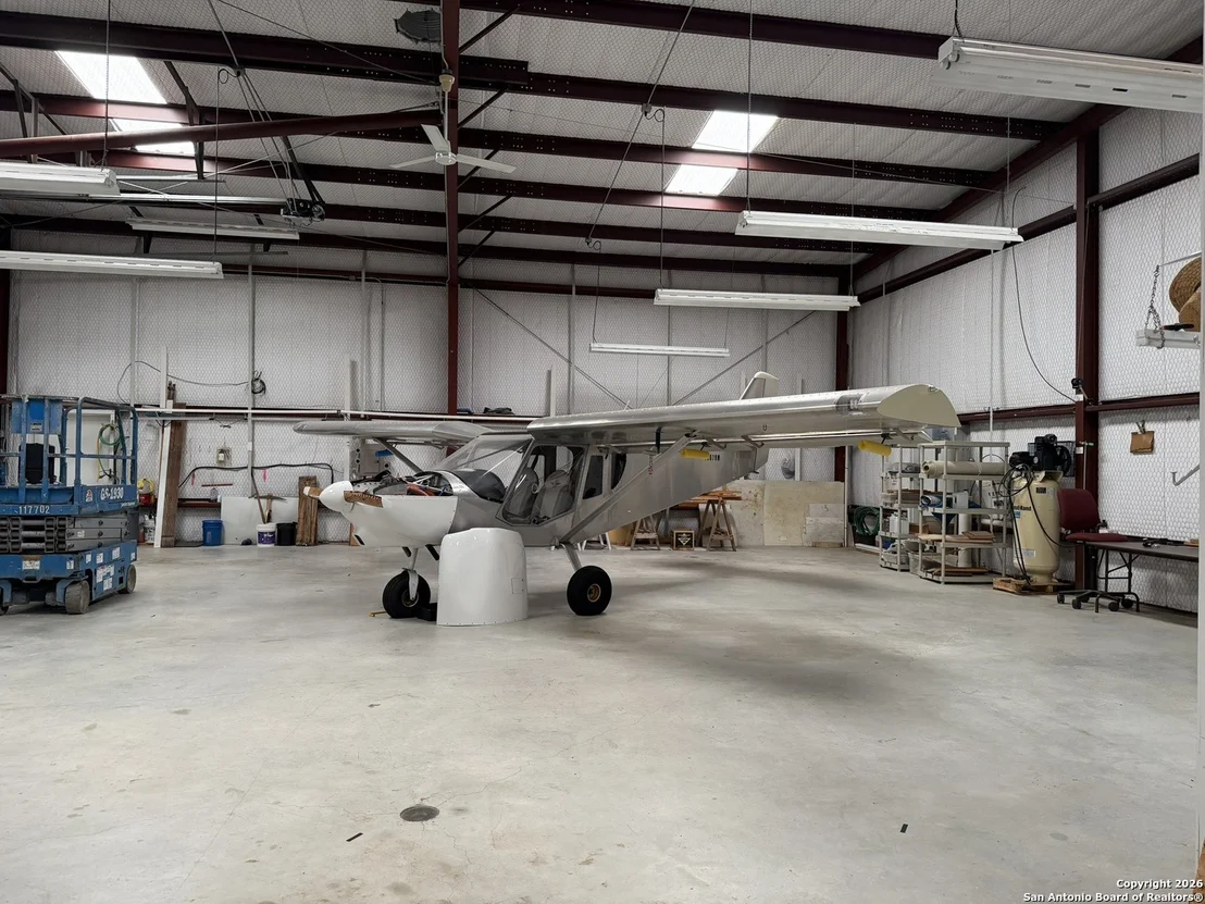 Photo of 442 Tailwind