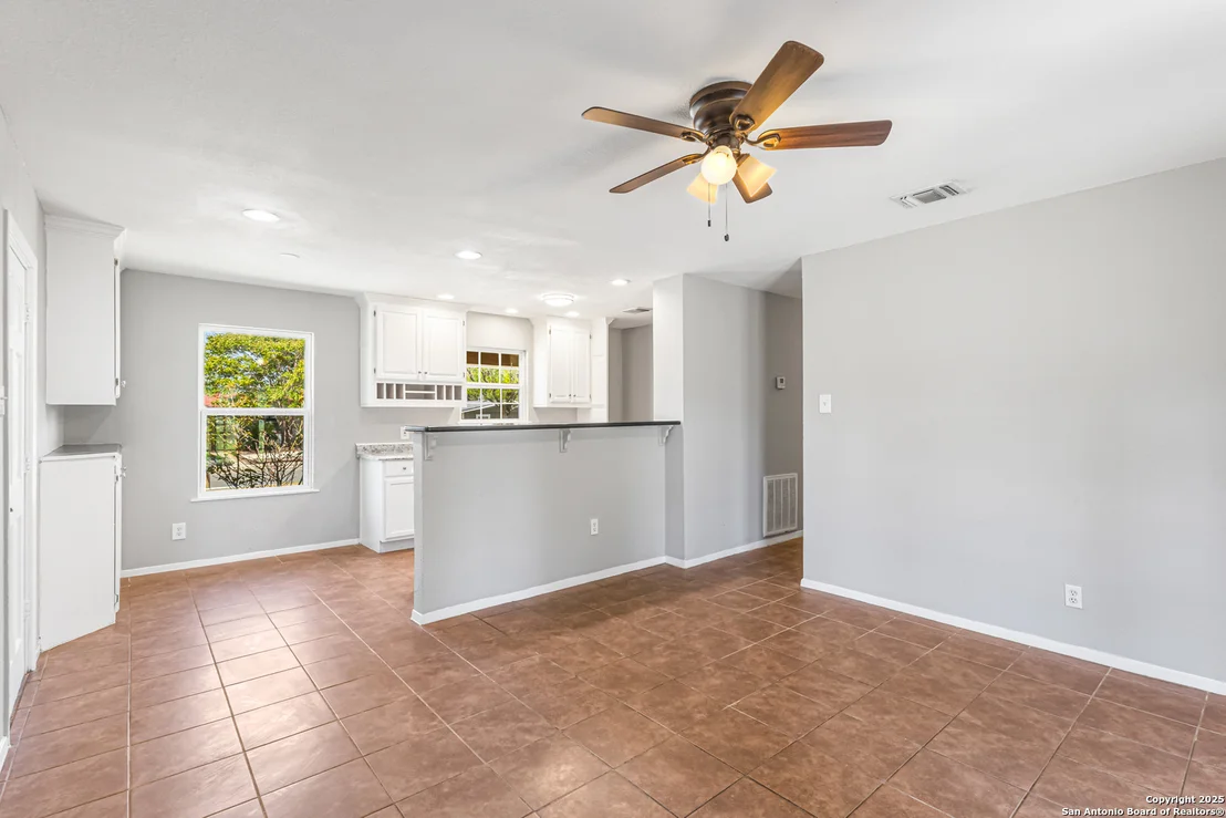Photo of 6826 Westward