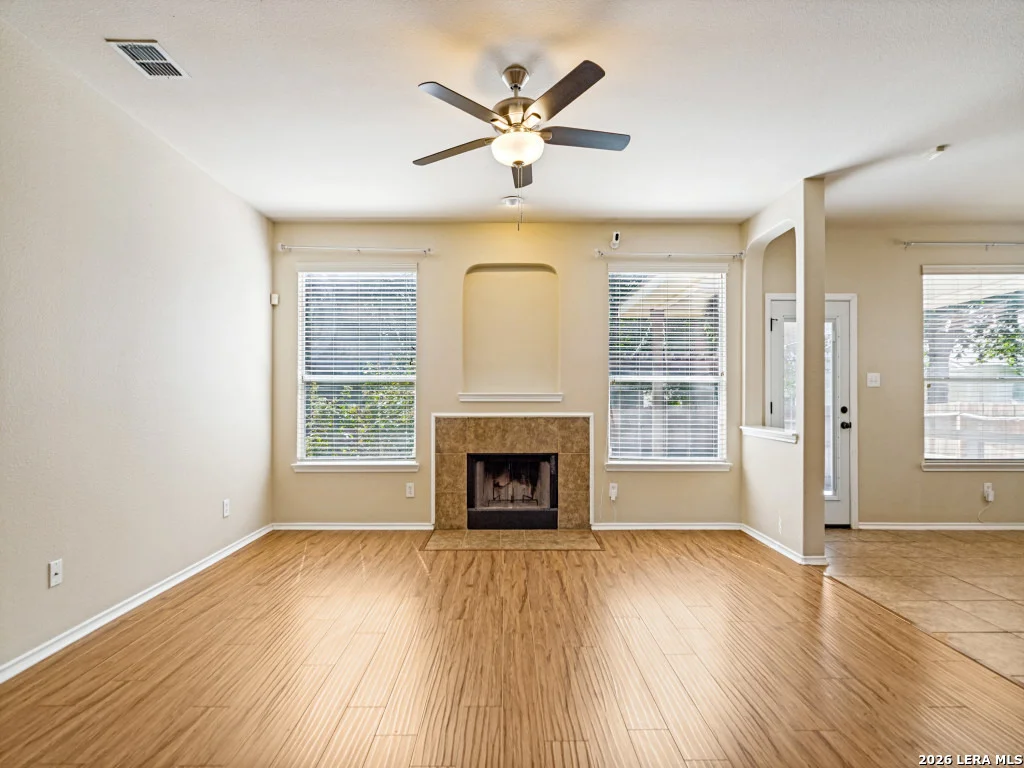 Photo of 10214 CASPIAN BND