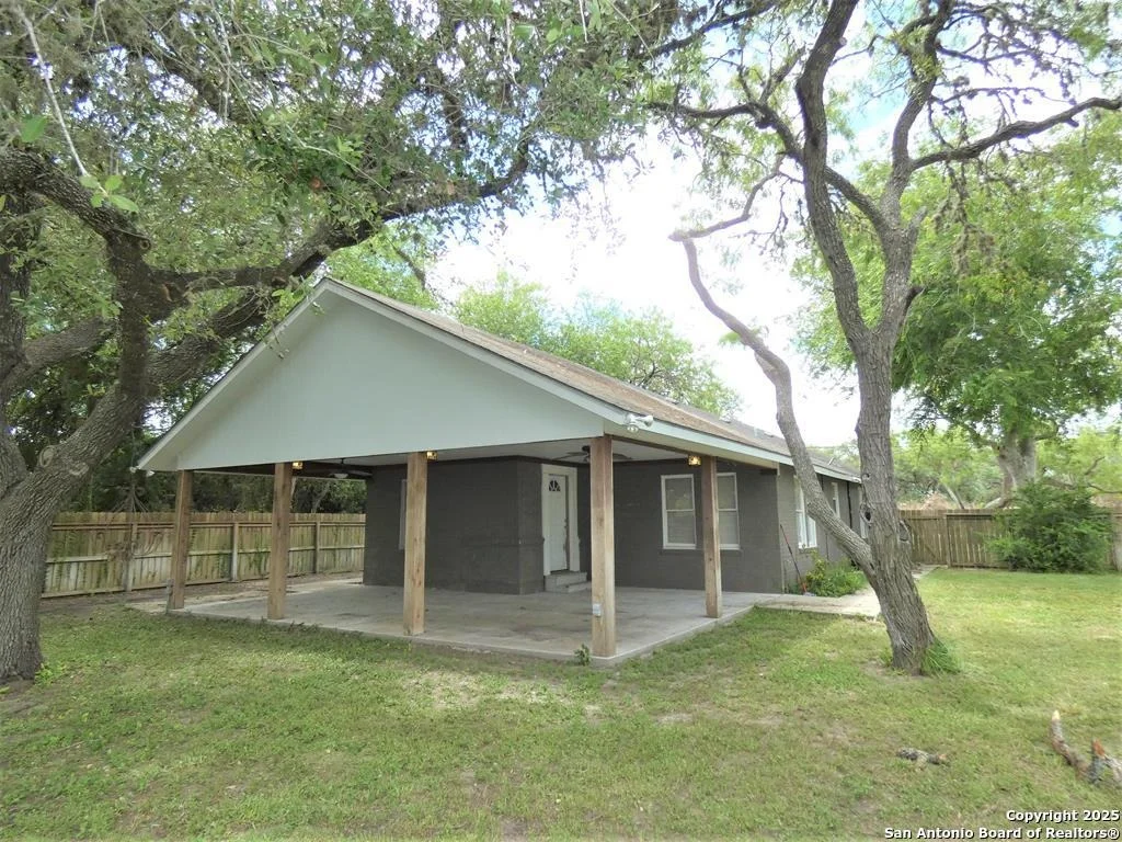Photo of 158 Bronco Lane