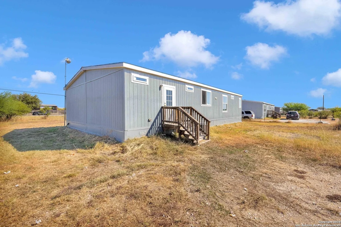 Photo of 176 COUNTY ROAD 4631
