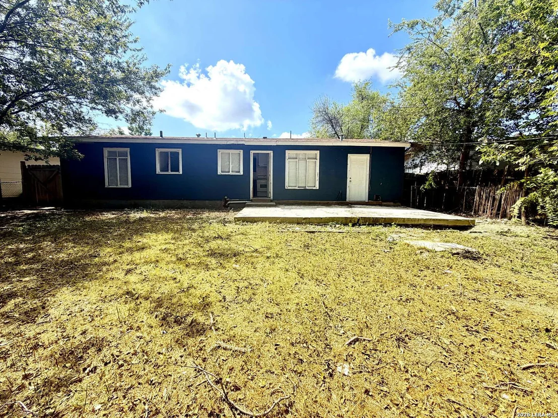 Photo of 127 CYRIL DR