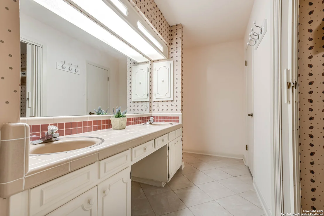 Photo of 111 IRONGATE RD