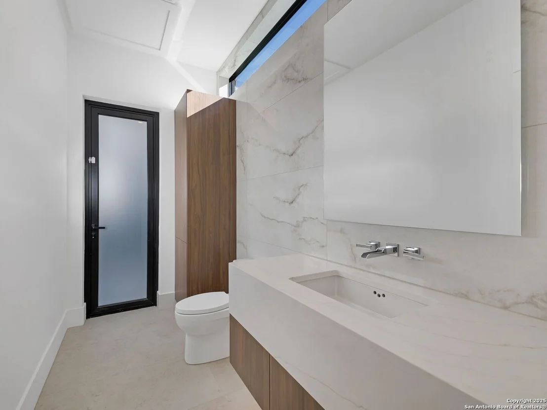 Photo of 24606 Cliff Line