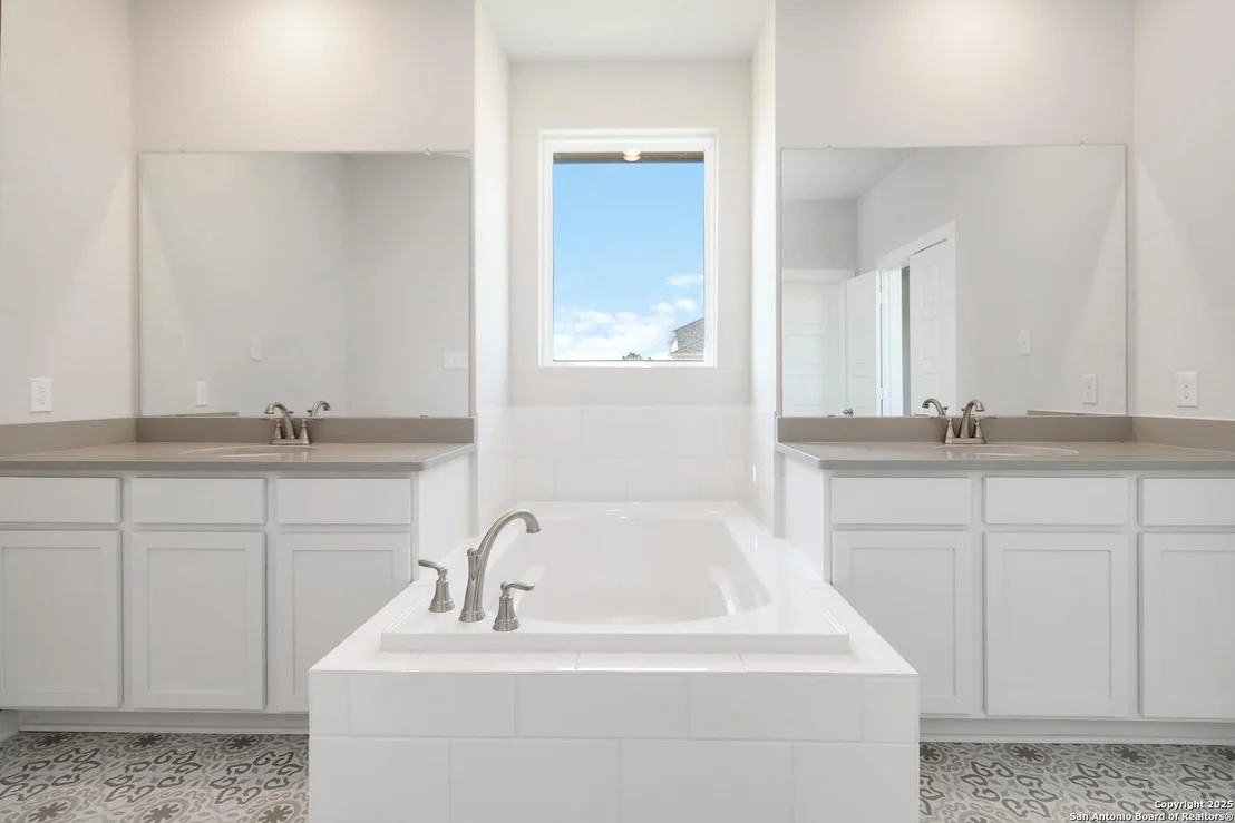 Photo of 541 Alta Vista Drive