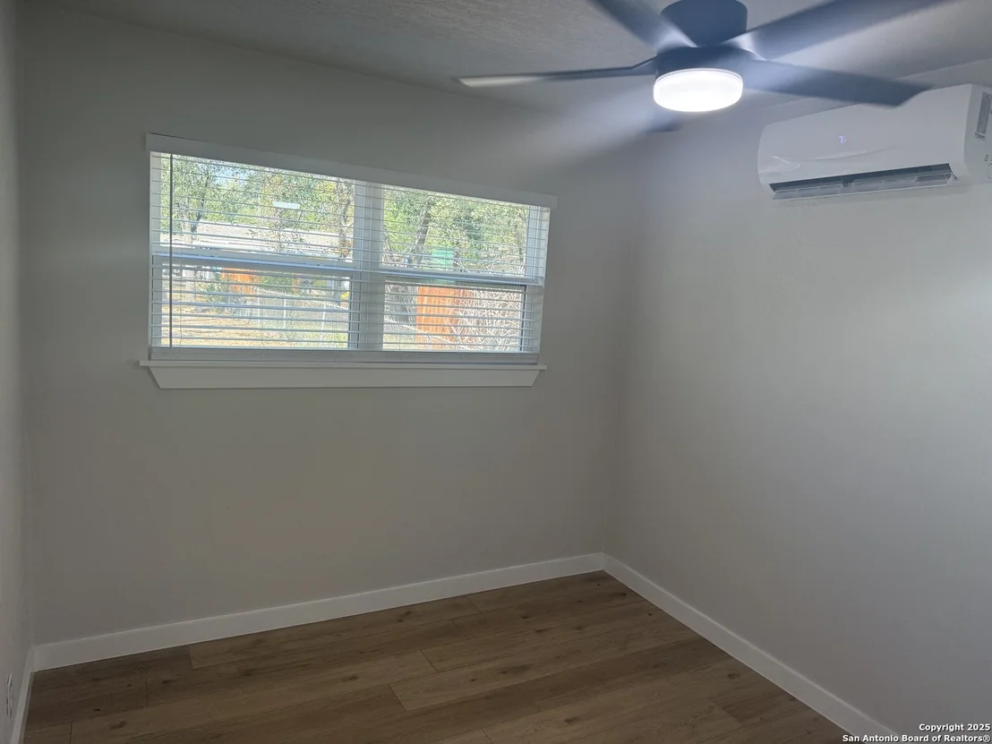 Photo of 143 Toltec