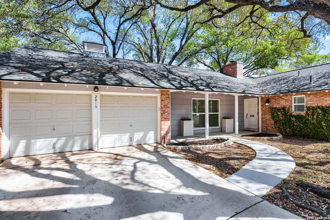 Photo of 2915 Oakleaf Dr