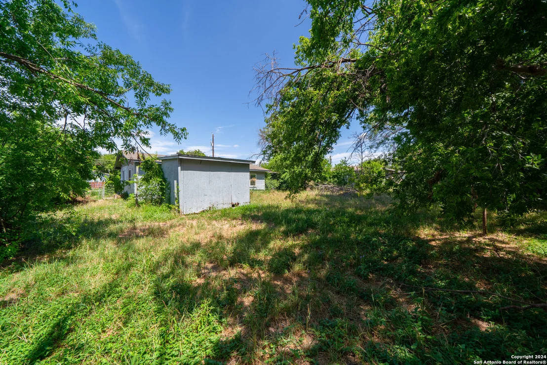 Photo of 102 NEULON DR