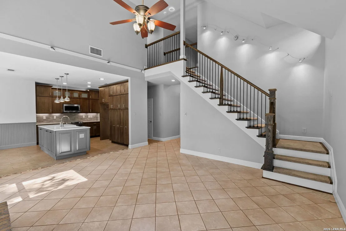 Photo of 16422 Pemcanyon