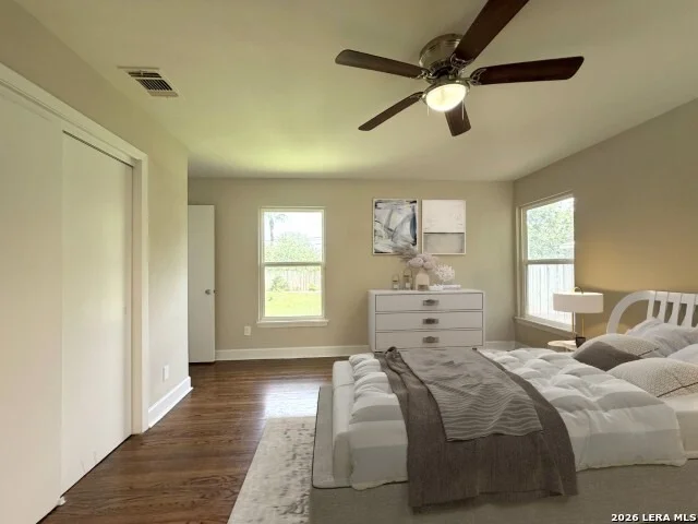 Photo of 539 Oakleaf Dr