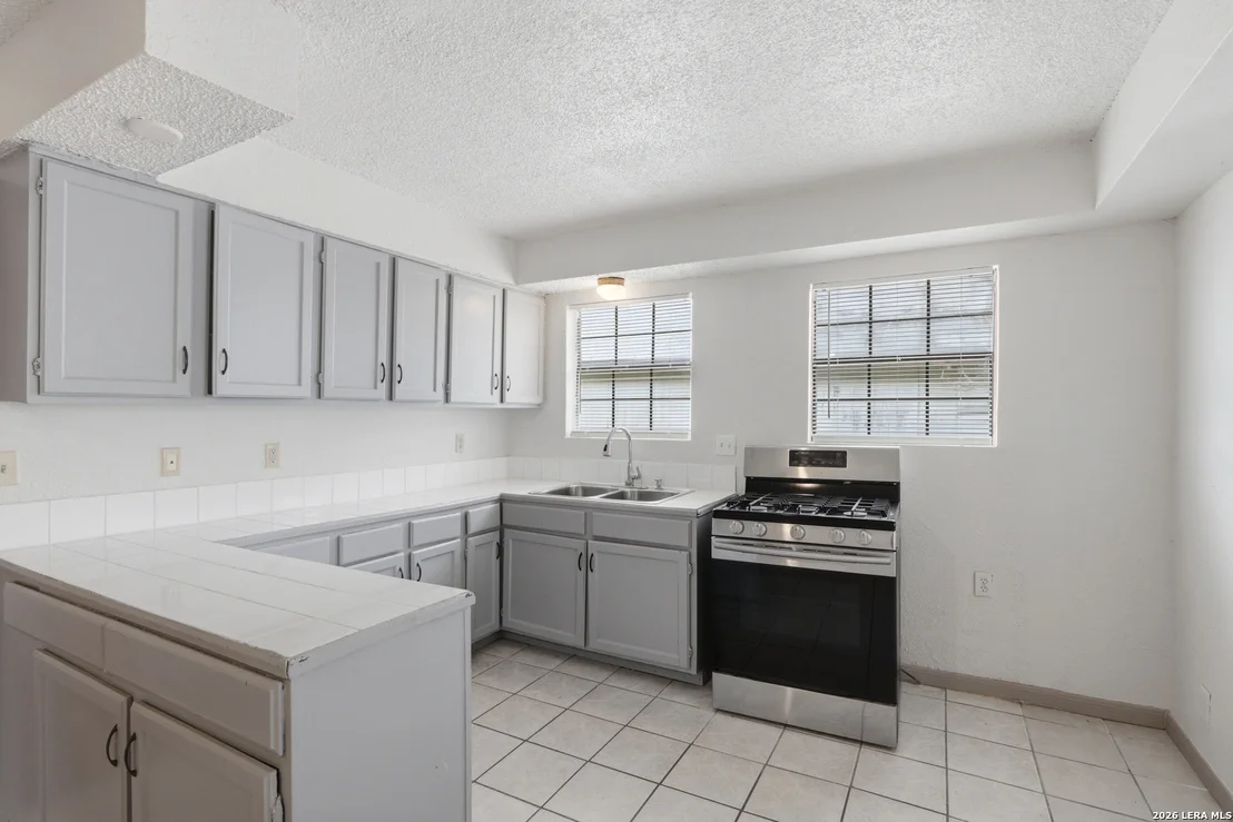 Photo of 1721 Brunswick Blvd.
