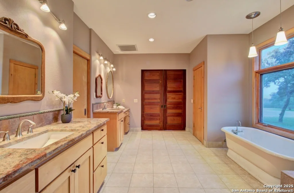 Photo of 555 CROOKED OAK DR