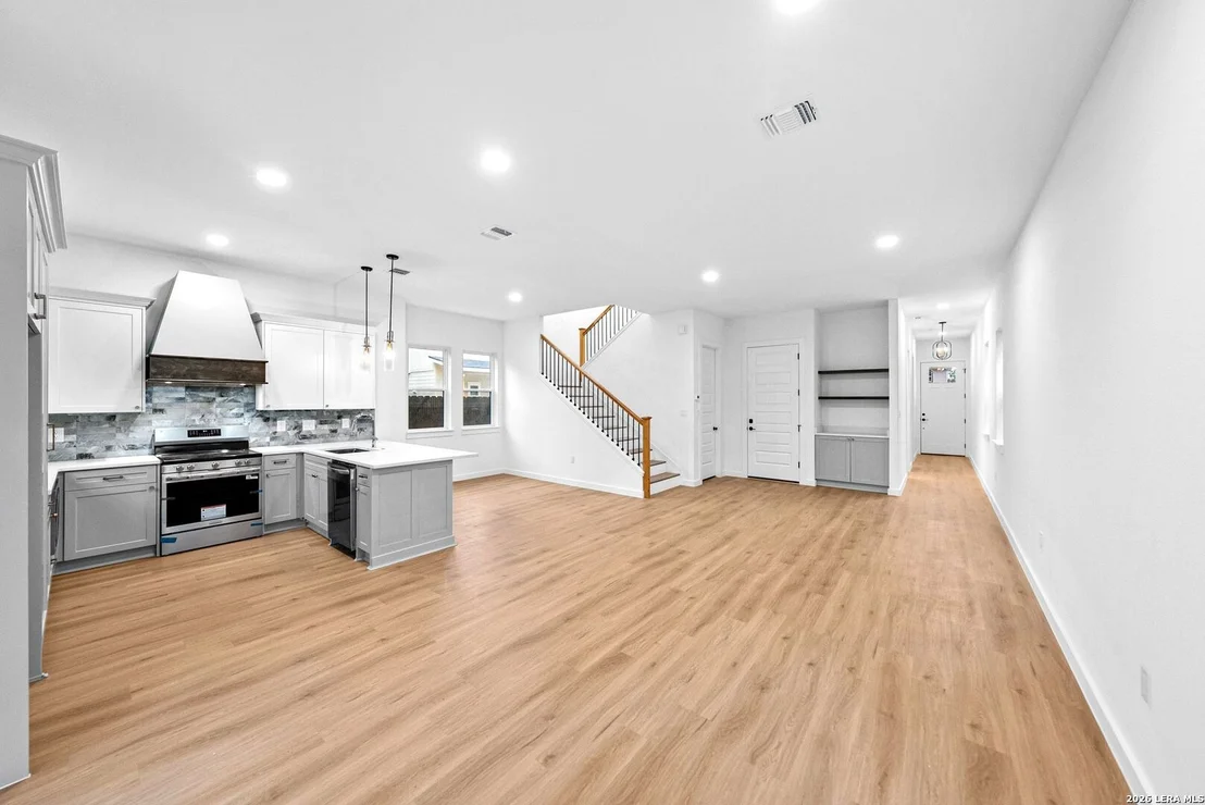 Photo of 110 San Antonio Blvd