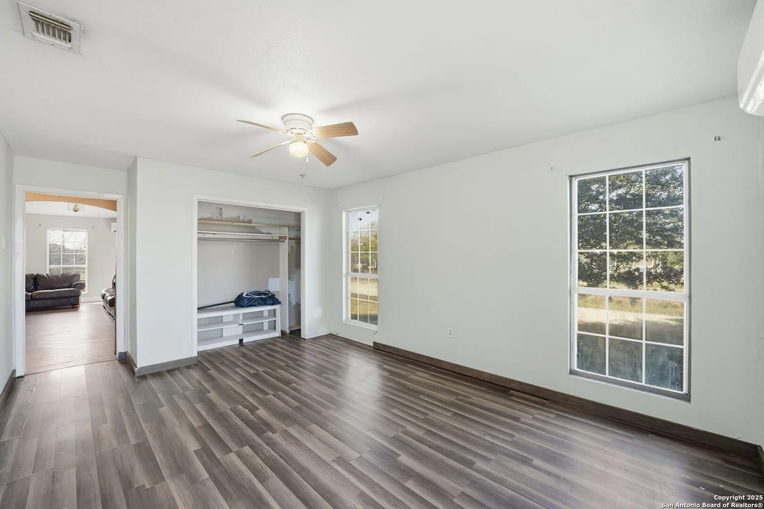Photo of 1037 county road 7711