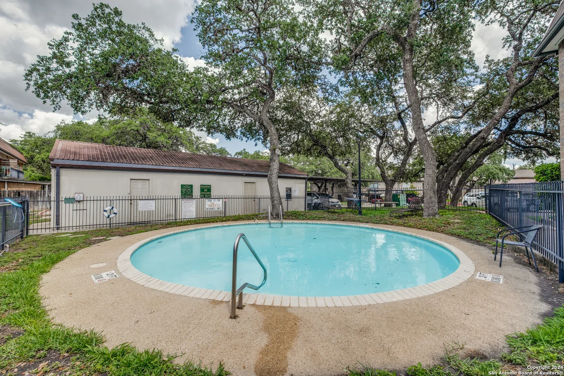 Photo of Unit 40A at 8915 Datapoint Dr