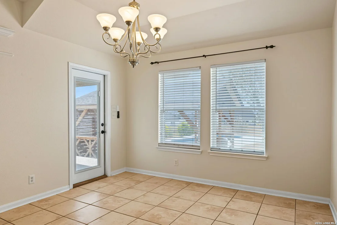 Photo of 418 Clover Ln