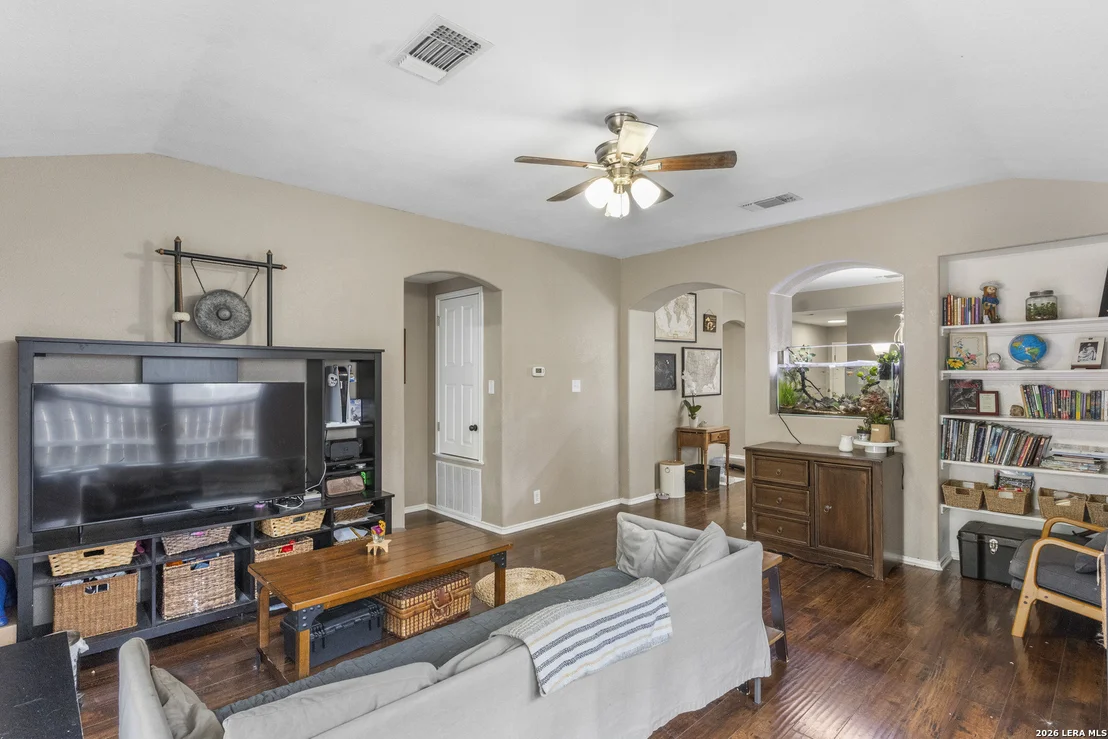 Photo of 6614 CLOVIS CT