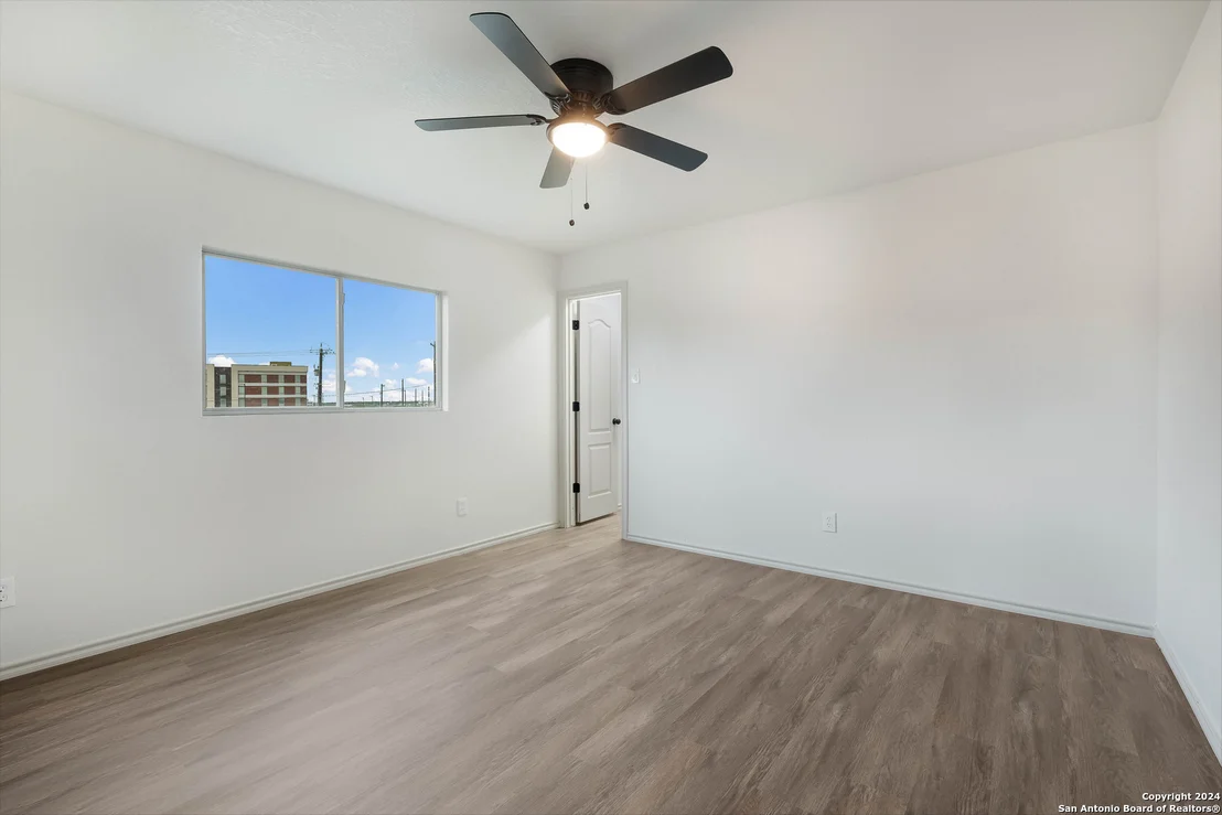 Photo of 8902 Catkin Meadow