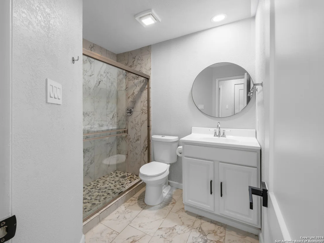 Photo of 7707 clear ridge