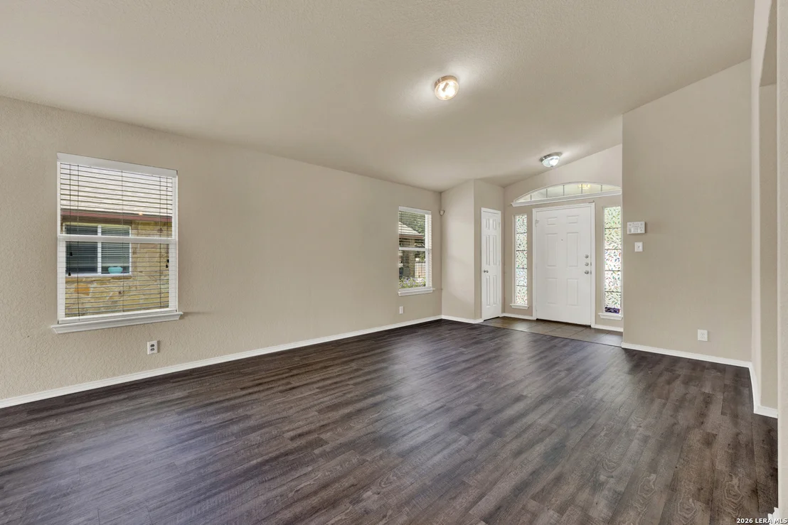 Photo of 566 BRIGGS DR