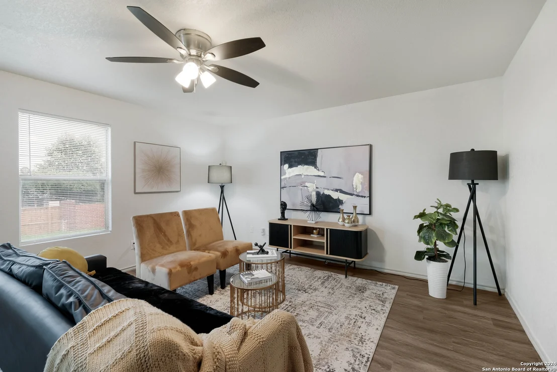 Photo of 8902 Catkin Meadow
