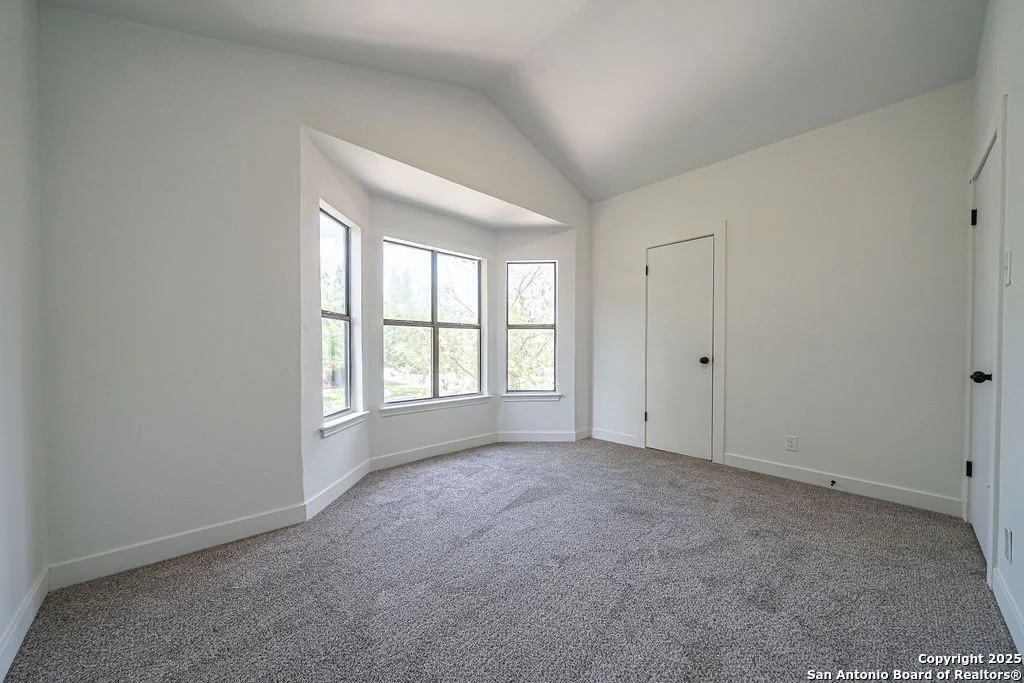 Photo of 9302 Valley Hedge