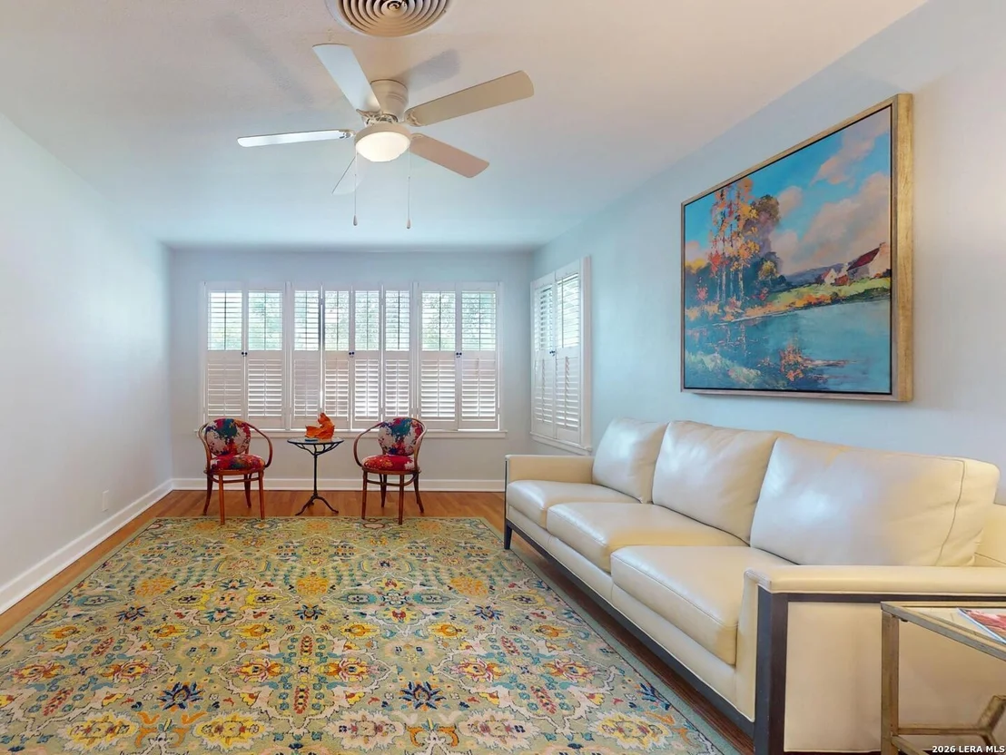 Photo of 126 BREES BLVD