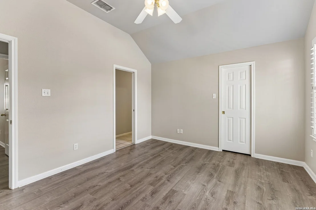 Photo of 6542 Amber Oak