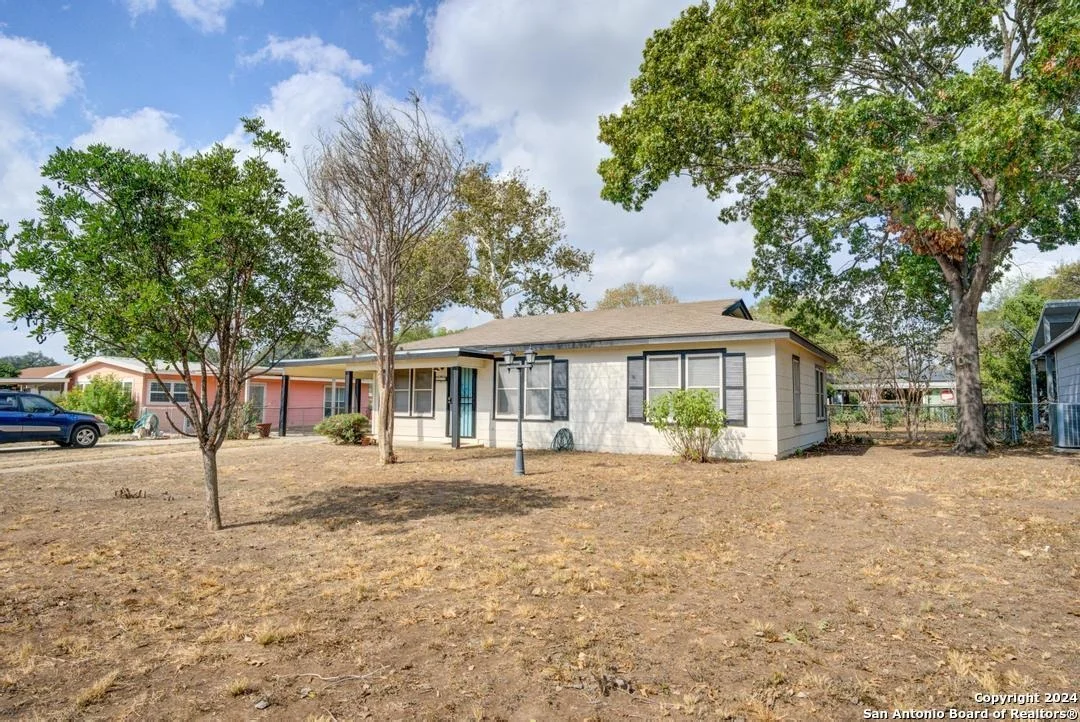 Photo of 375 Nash Blvd