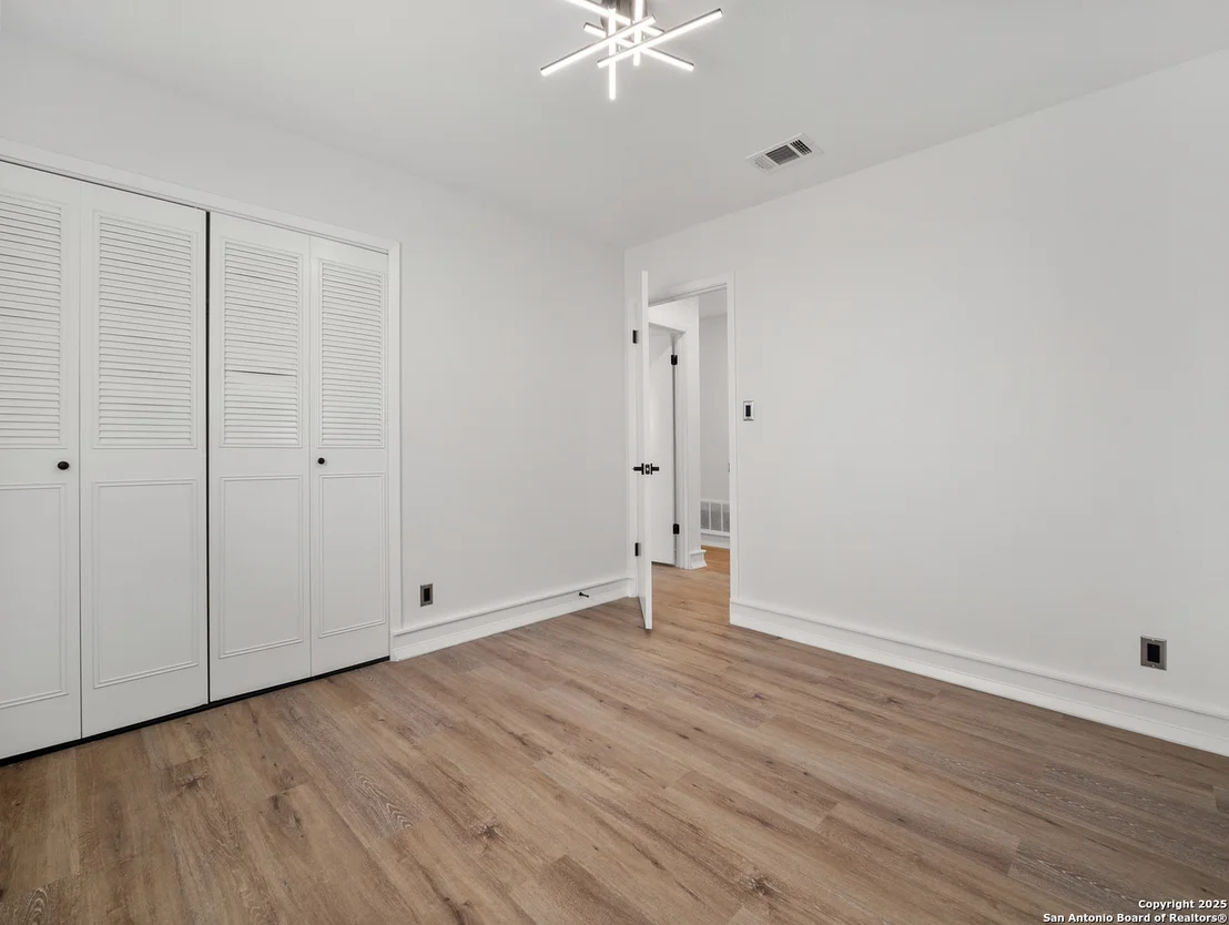 Photo of 4123 Longvale