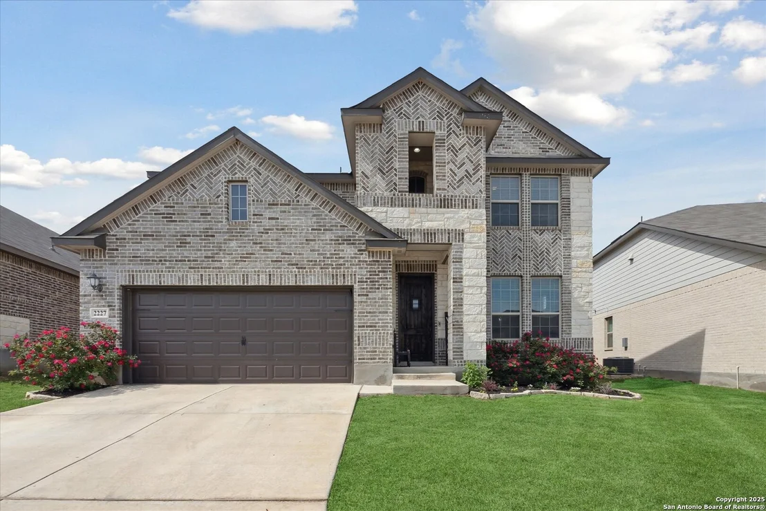 Photo of 2227 Tiptop
