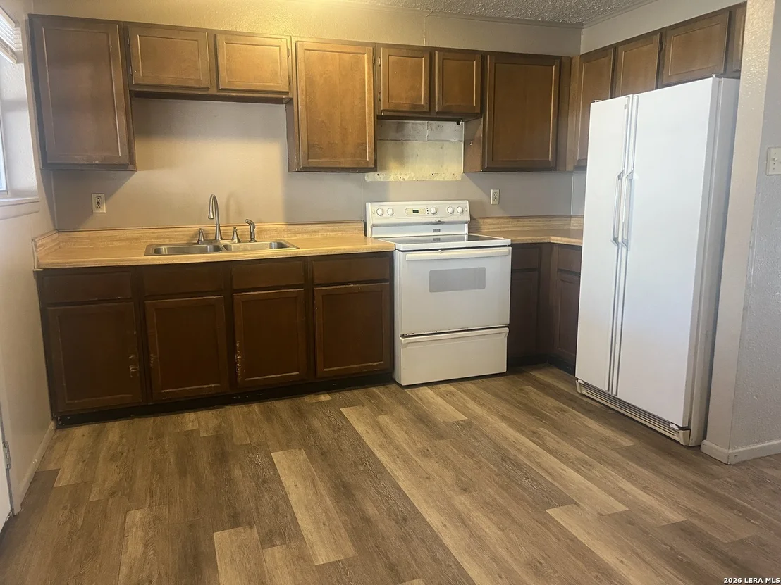 Photo of 803 Continental